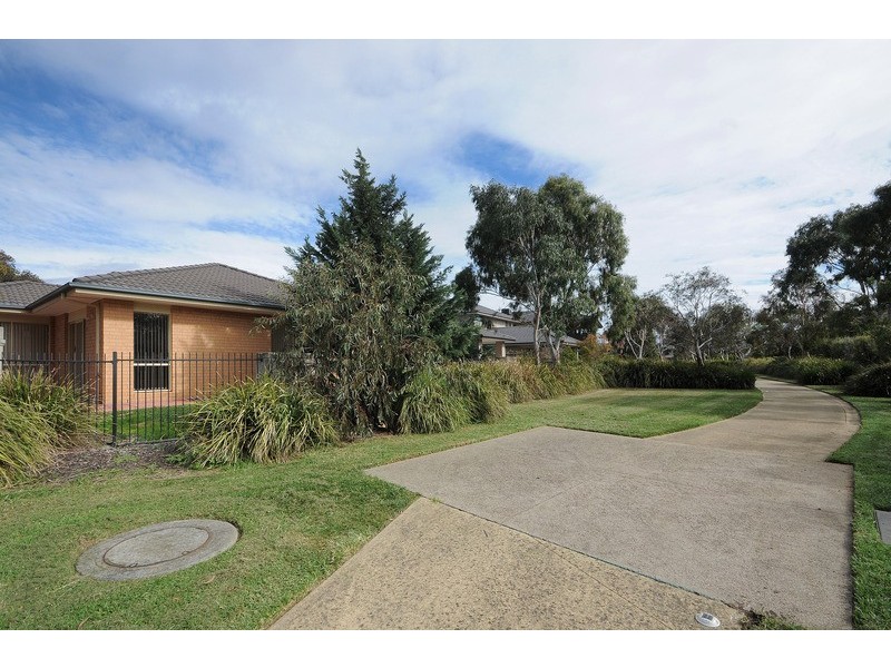 2 Kelly Terrace, Sandhurst VIC 3977