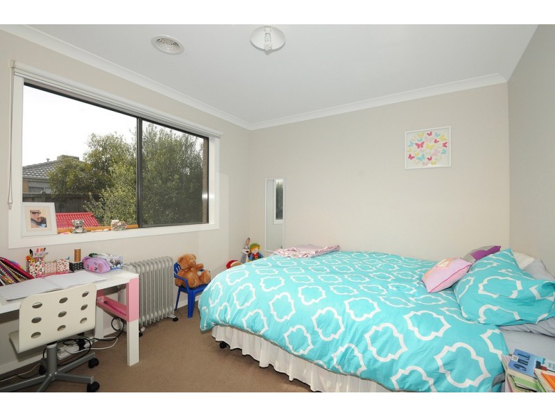 18 Nobel Drive, Cranbourne West VIC 3977