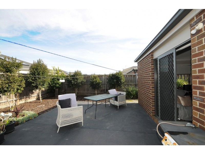 14 Copernicus Circuit, Cranbourne West VIC 3977