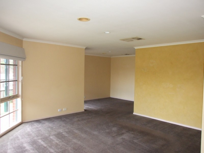 11 Belmont Court, Carrum Downs VIC 3201