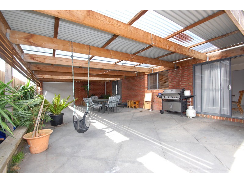 1 Clifton Grove, Carrum Downs VIC 3201