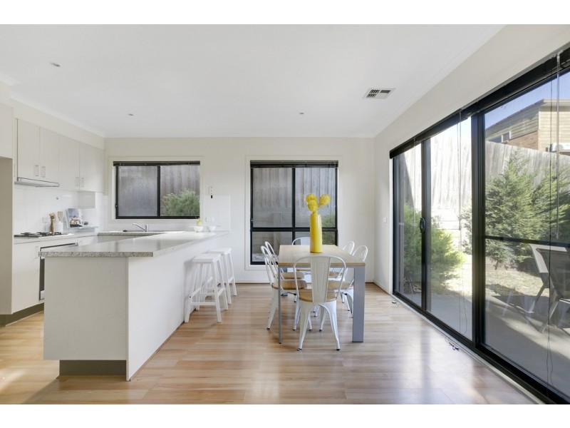 4 Protea Street, Carrum Downs VIC 3201