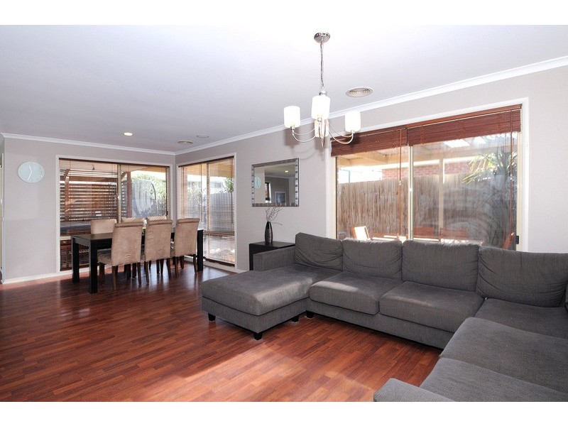 3 Wesley Close, Skye VIC 3977