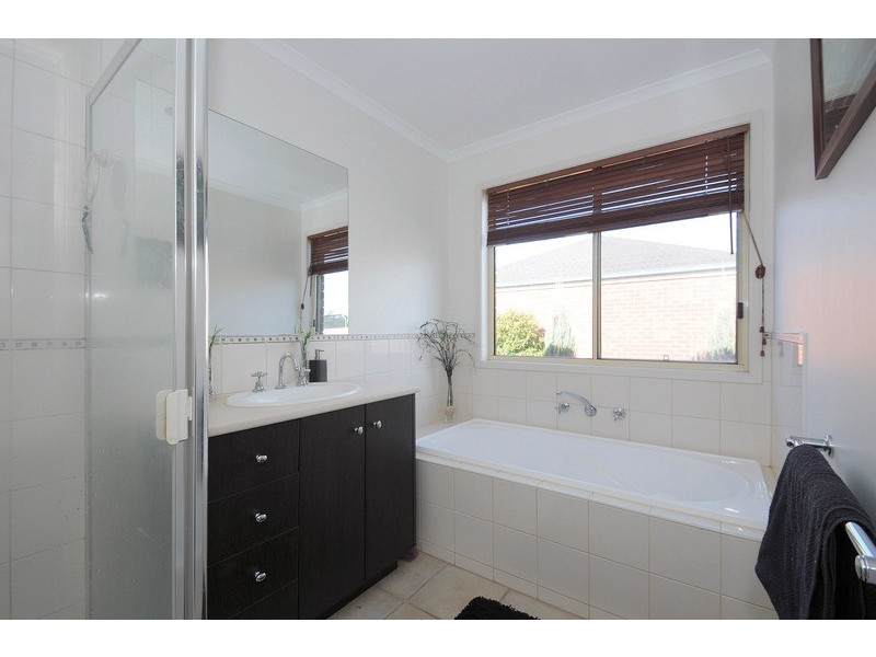 3 Wesley Close, Skye VIC 3977