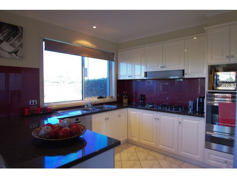 32 Scarborough Drive, Patterson Lakes VIC 3197