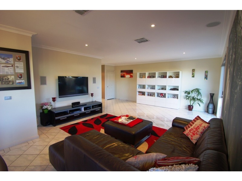 32 Scarborough Drive, Patterson Lakes VIC 3197