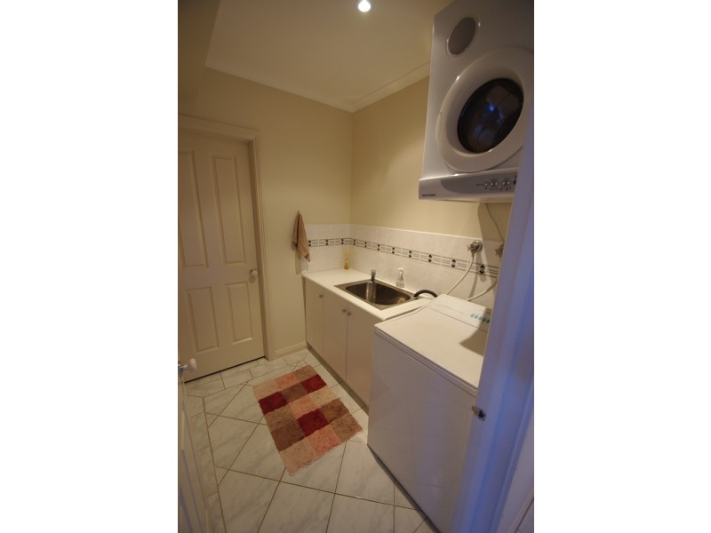 32 Scarborough Drive, Patterson Lakes VIC 3197