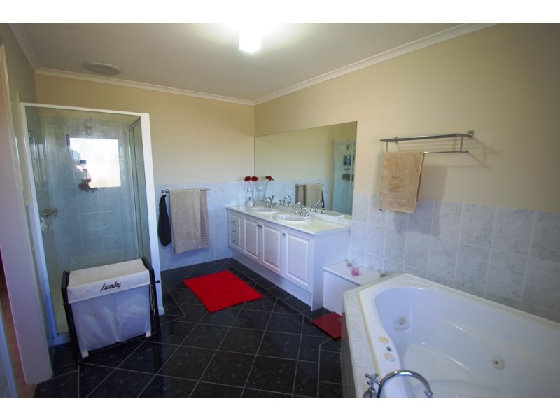 32 Scarborough Drive, Patterson Lakes VIC 3197