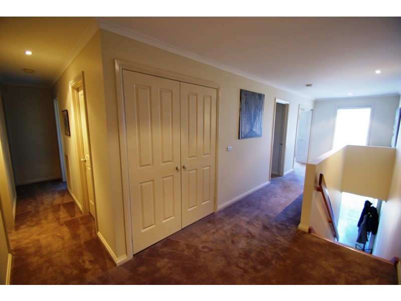 32 Scarborough Drive, Patterson Lakes VIC 3197