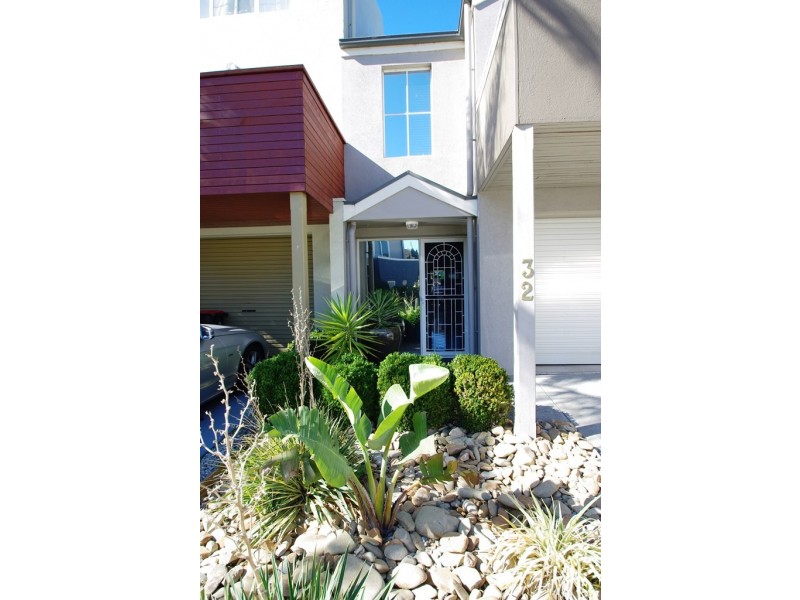 32 Scarborough Drive, Patterson Lakes VIC 3197