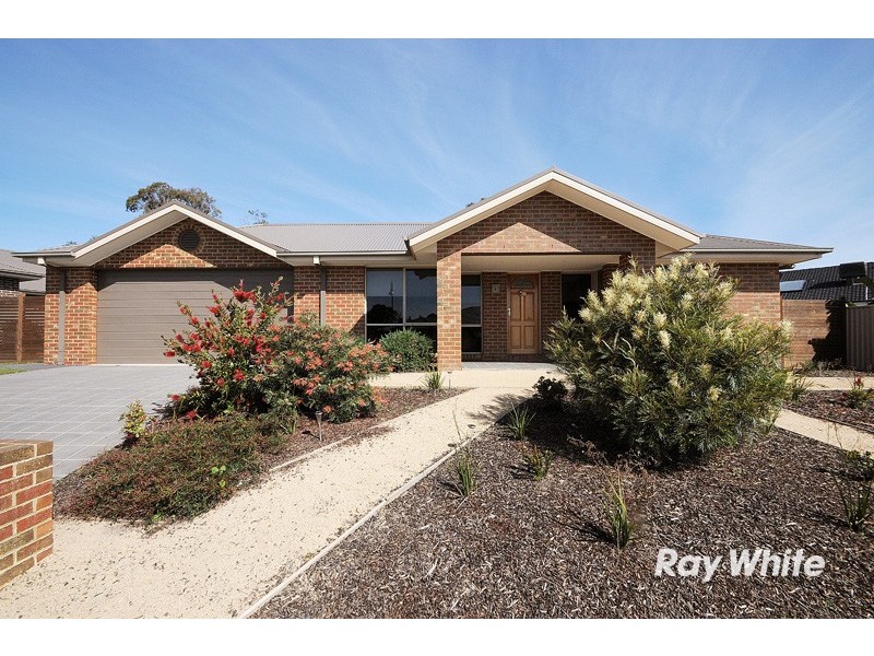 4 Black Sheoak Place, Langwarrin VIC 3910
