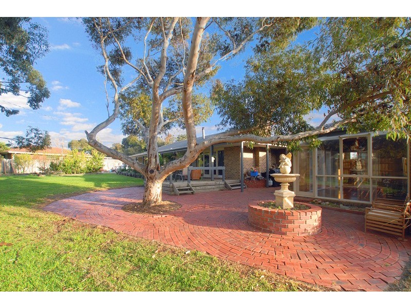 6-8 Darnley Drive, Skye VIC 3977