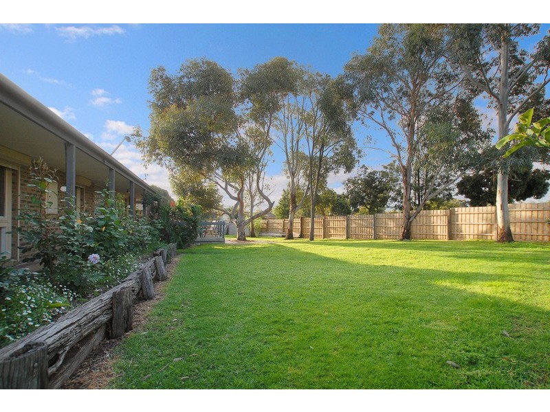 6-8 Darnley Drive, Skye VIC 3977