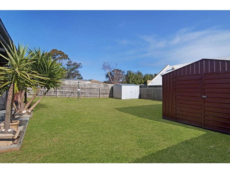 6 Oberon Drive, Carrum Downs VIC 3201