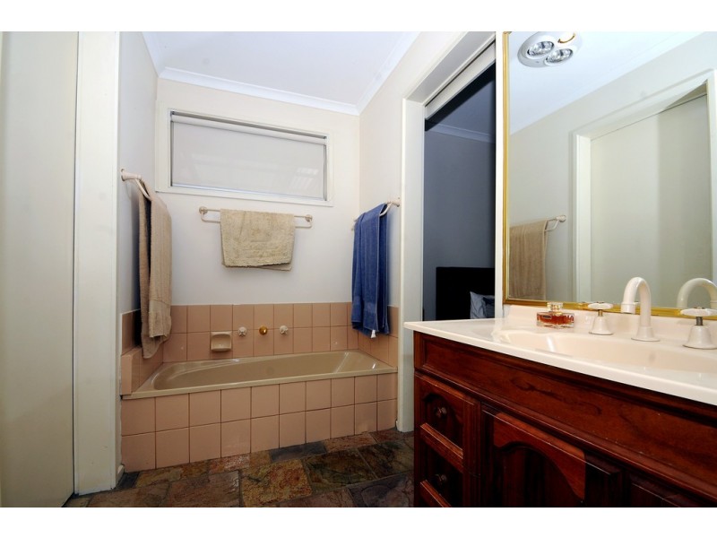 26 Rangeview Drive, Skye VIC 3977