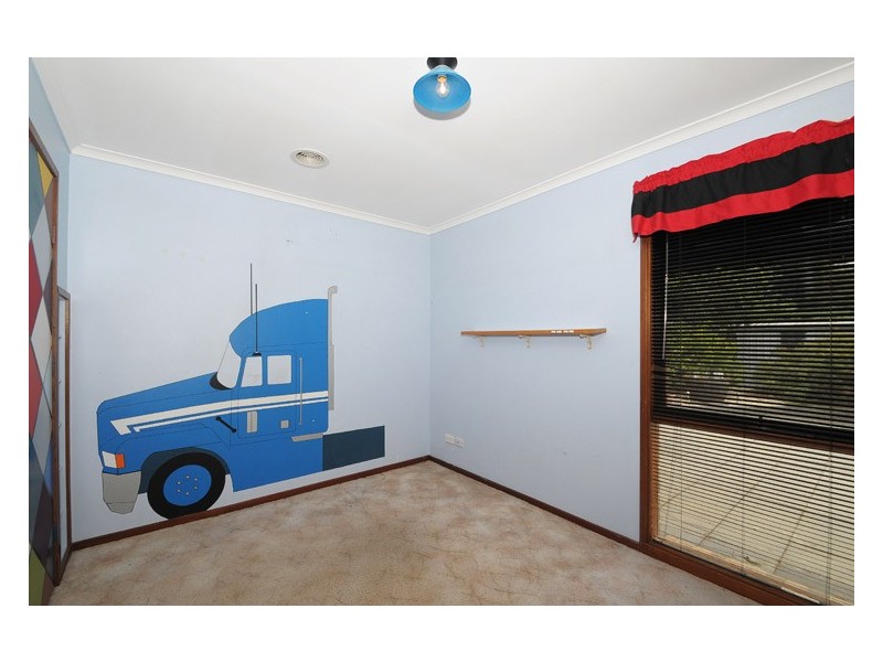 17 Broderick Road, Carrum Downs VIC 3201