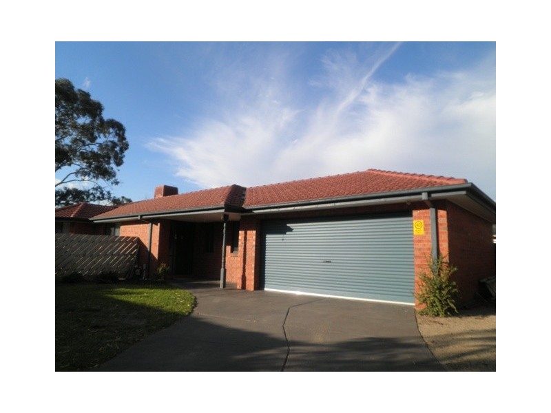 27 Natisone Place, Skye VIC 3977