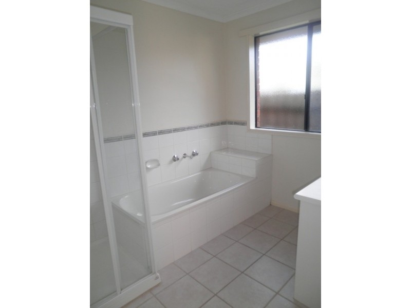 27 Natisone Place, Skye VIC 3977