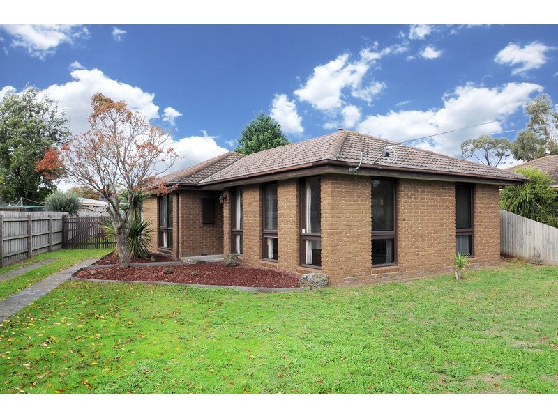 17 Richmond Avenue, Carrum Downs VIC 3201