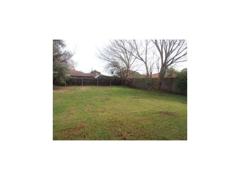 27 Dion Drive, Carrum Downs VIC 3201