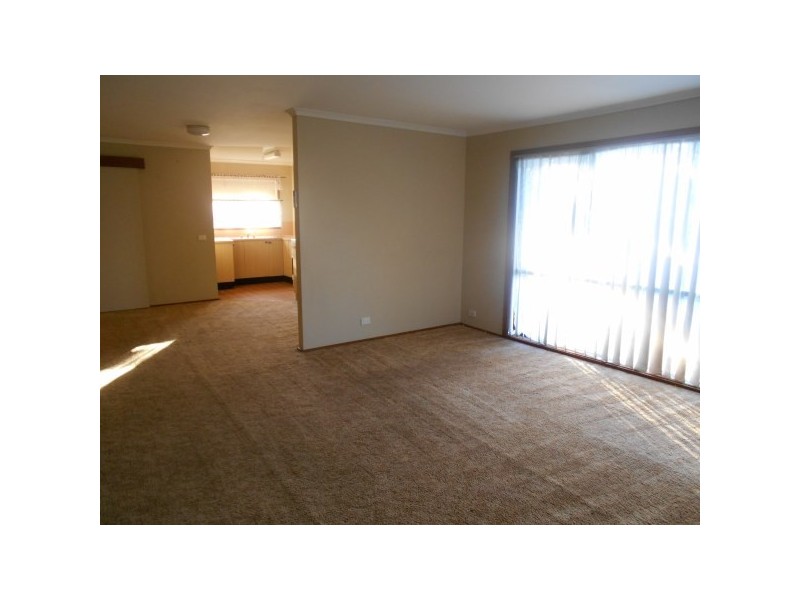 27 Dion Drive, Carrum Downs VIC 3201