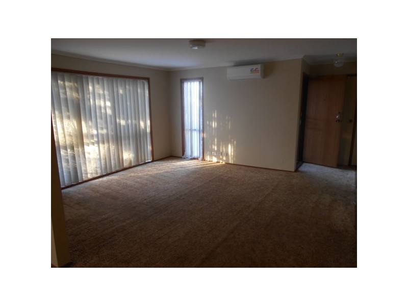 27 Dion Drive, Carrum Downs VIC 3201