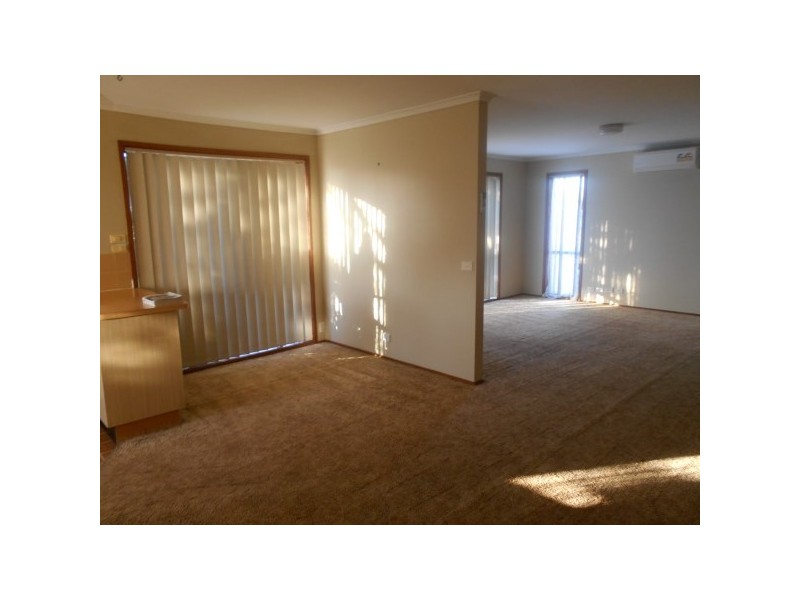 27 Dion Drive, Carrum Downs VIC 3201