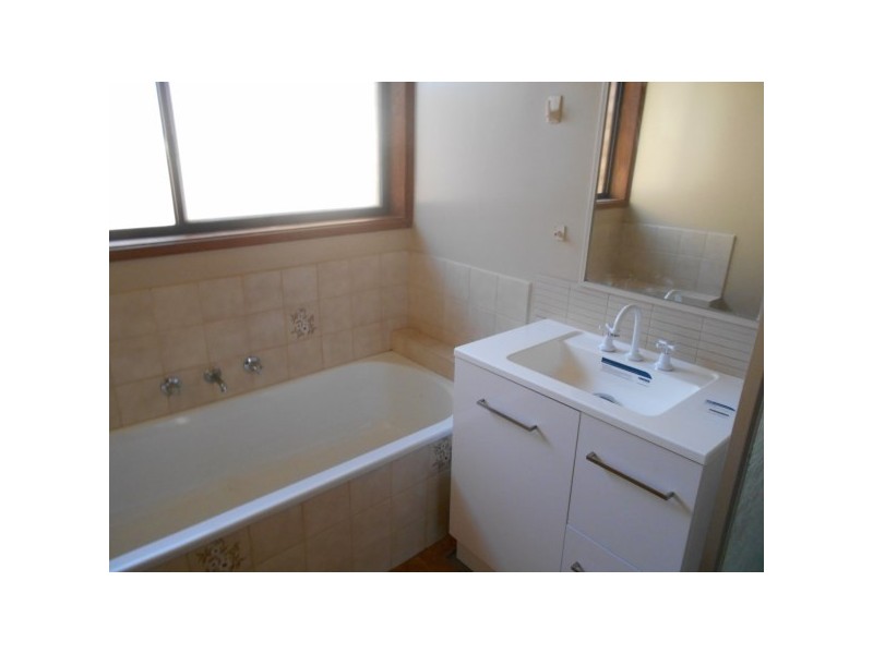 27 Dion Drive, Carrum Downs VIC 3201