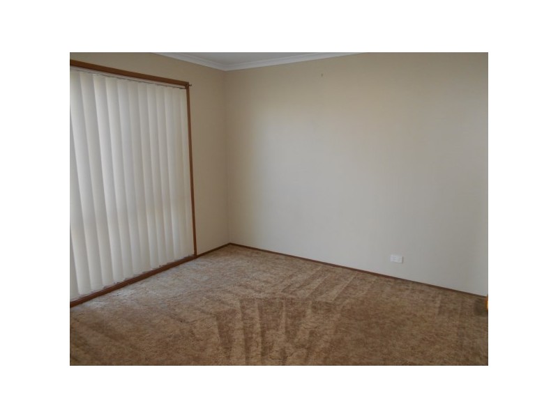 27 Dion Drive, Carrum Downs VIC 3201