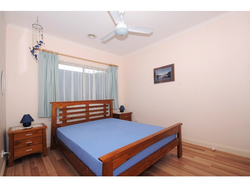 8 Windsor Grange Court, Skye VIC 3977