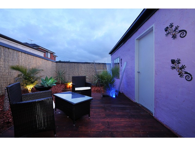 18 Garnet Close, Skye VIC 3977