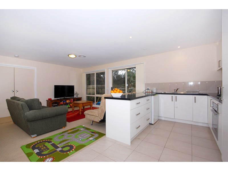 2/29 Carrington Crescent, Carrum Downs VIC 3201