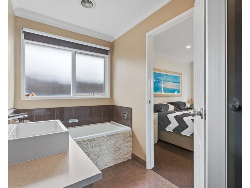 10 Carrum Bella Drive, Carrum Downs VIC 3201