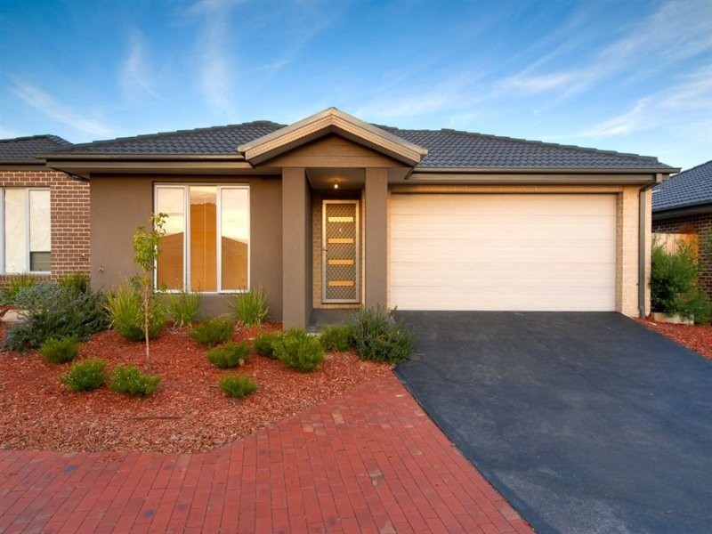 4/104 Broderick Road, Carrum Downs VIC 3201