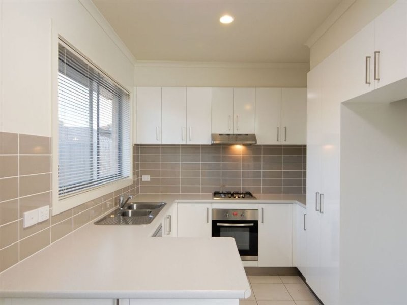 4/104 Broderick Road, Carrum Downs VIC 3201