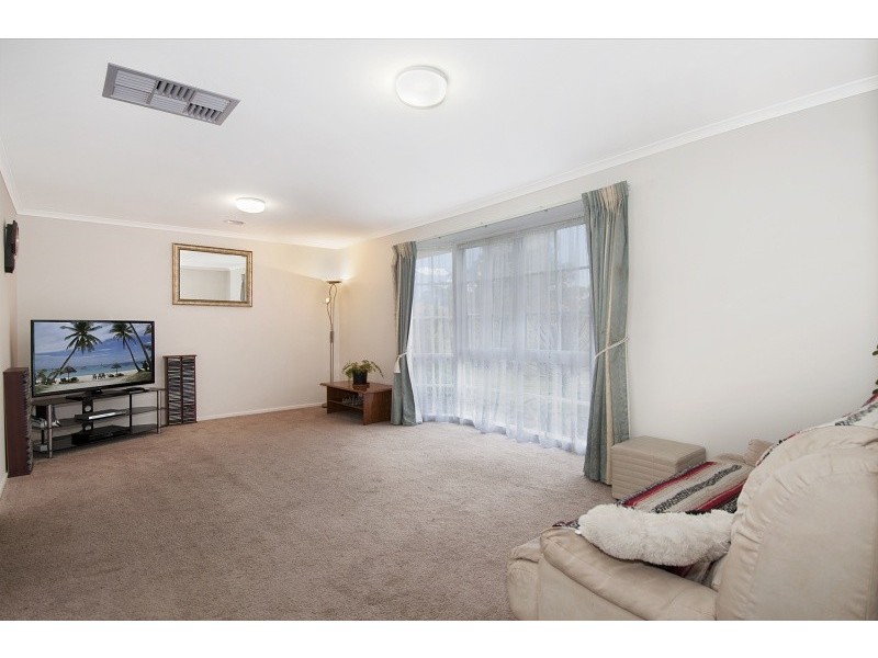 4 Raven Close, Carrum Downs VIC 3201