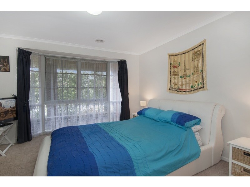 4 Raven Close, Carrum Downs VIC 3201