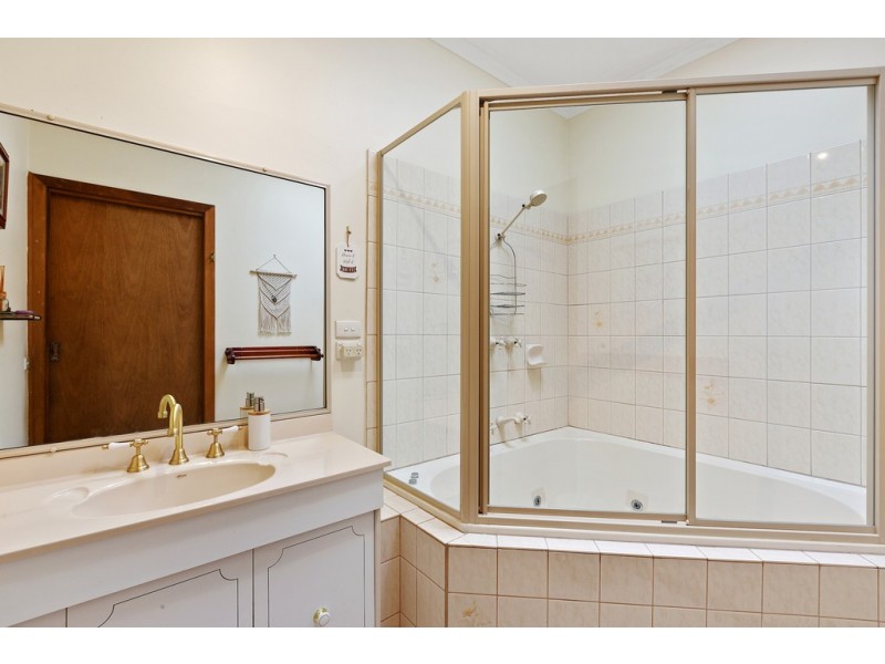 130 Gamble Road, Skye VIC 3977