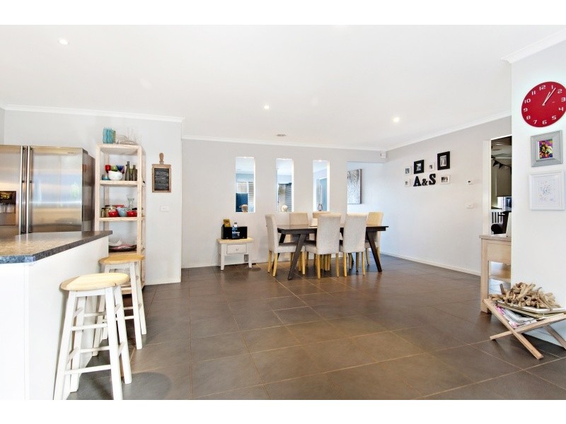 6 Birdrock Court, Carrum Downs VIC 3201