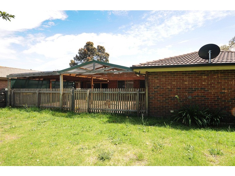 8 St Agnes Court, Carrum Downs VIC 3201