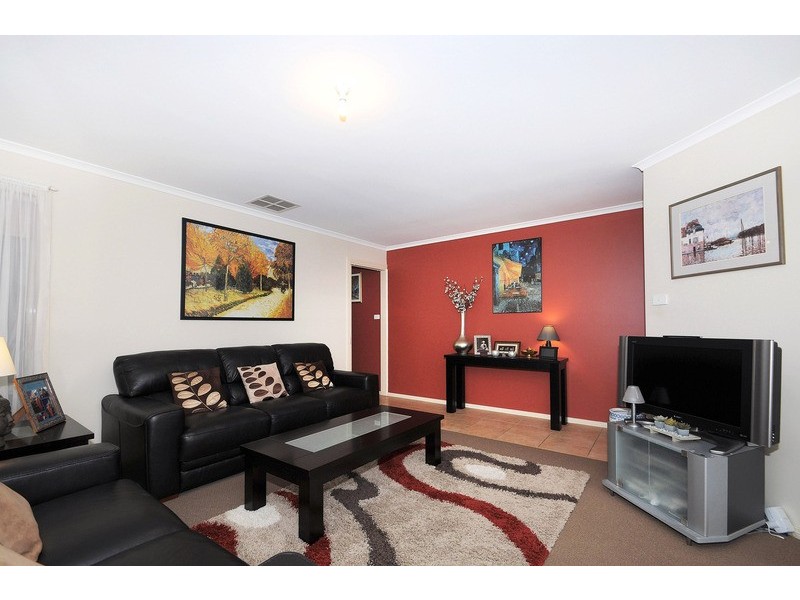 40 Lats Avenue, Carrum Downs VIC 3201