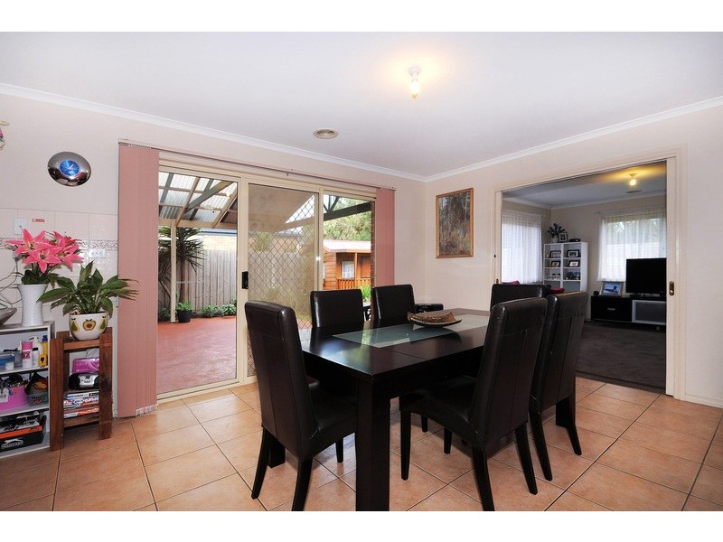40 Lats Avenue, Carrum Downs VIC 3201