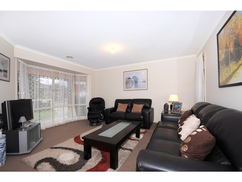 40 Lats Avenue, Carrum Downs VIC 3201
