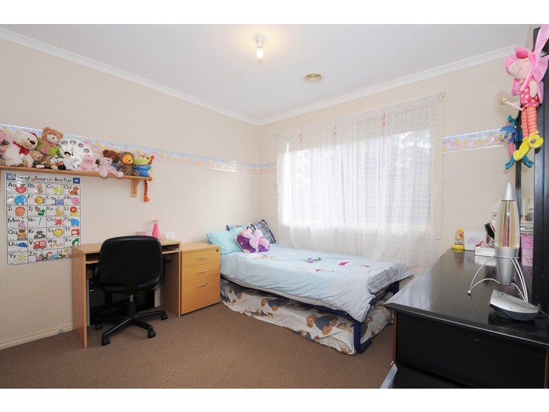 40 Lats Avenue, Carrum Downs VIC 3201