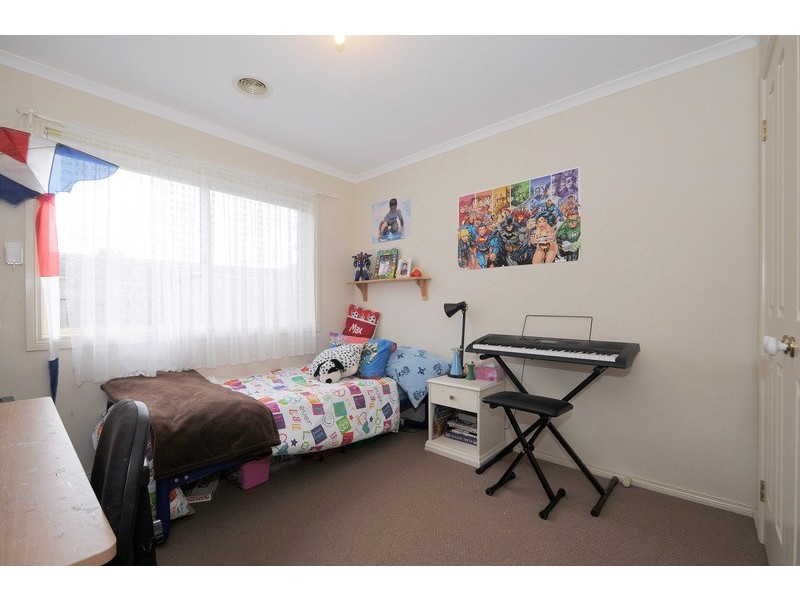 40 Lats Avenue, Carrum Downs VIC 3201