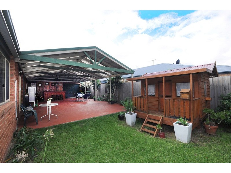 40 Lats Avenue, Carrum Downs VIC 3201