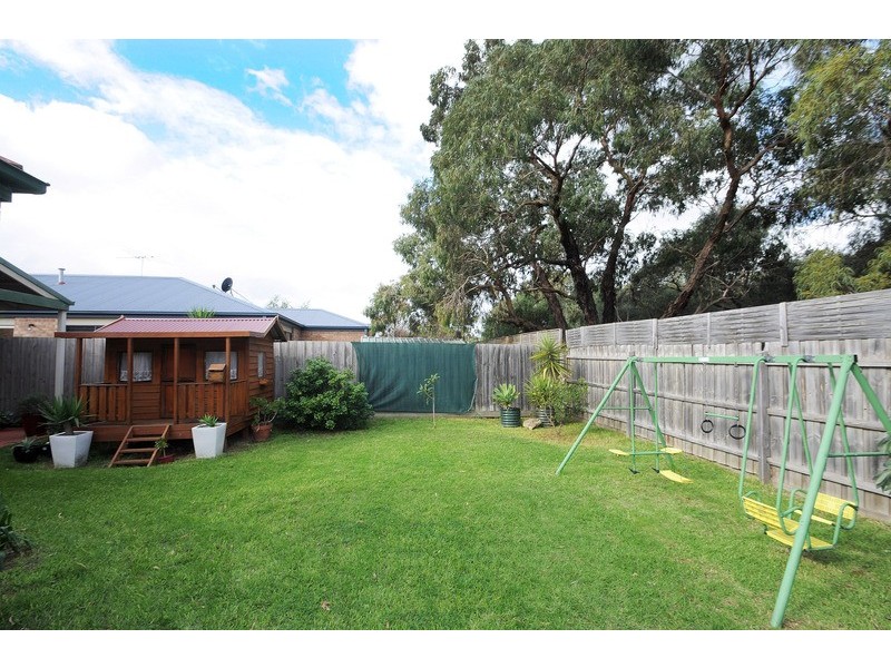 40 Lats Avenue, Carrum Downs VIC 3201
