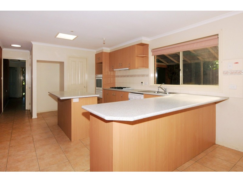 40 Lats Avenue, Carrum Downs VIC 3201