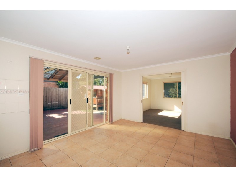 40 Lats Avenue, Carrum Downs VIC 3201