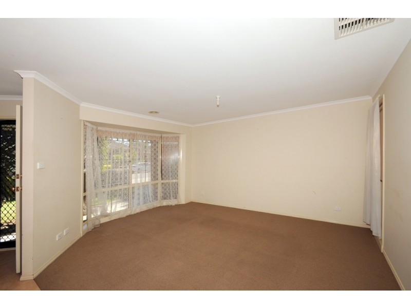 40 Lats Avenue, Carrum Downs VIC 3201